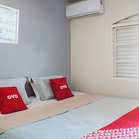 Oyo M&J Hotel Santo Antônio do Descoberto Eksteriør bilde