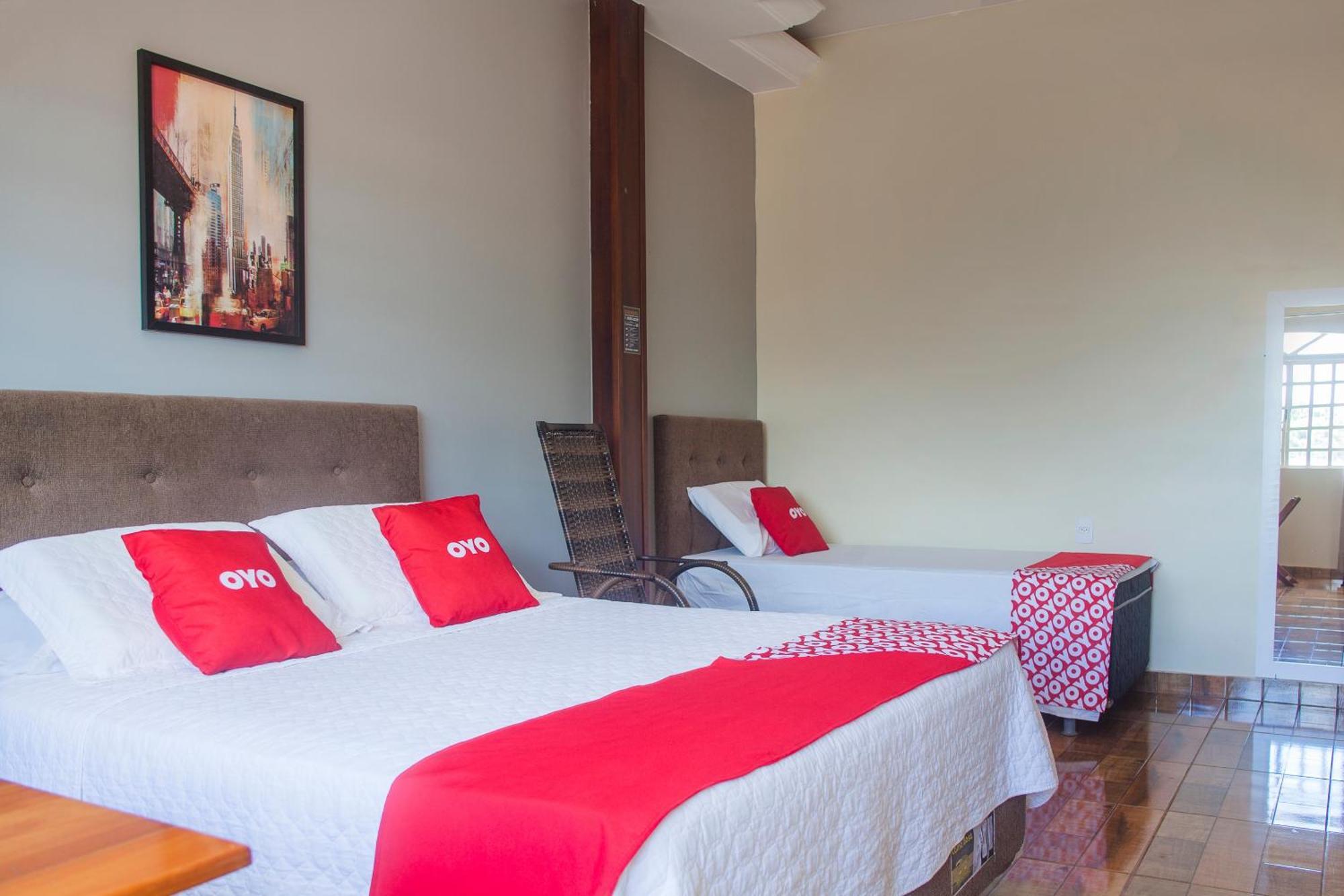 Oyo M&J Hotel Santo Antônio do Descoberto Eksteriør bilde