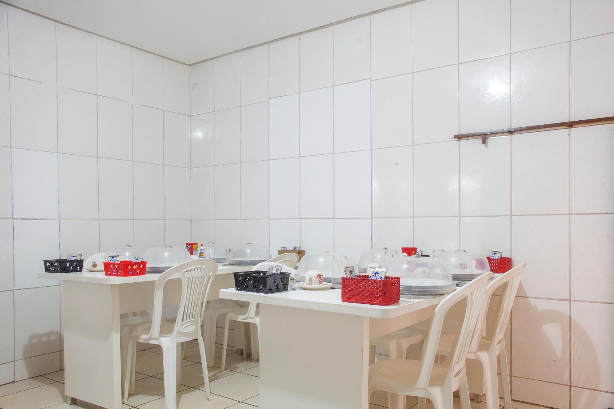 Oyo M&J Hotel Santo Antônio do Descoberto Eksteriør bilde