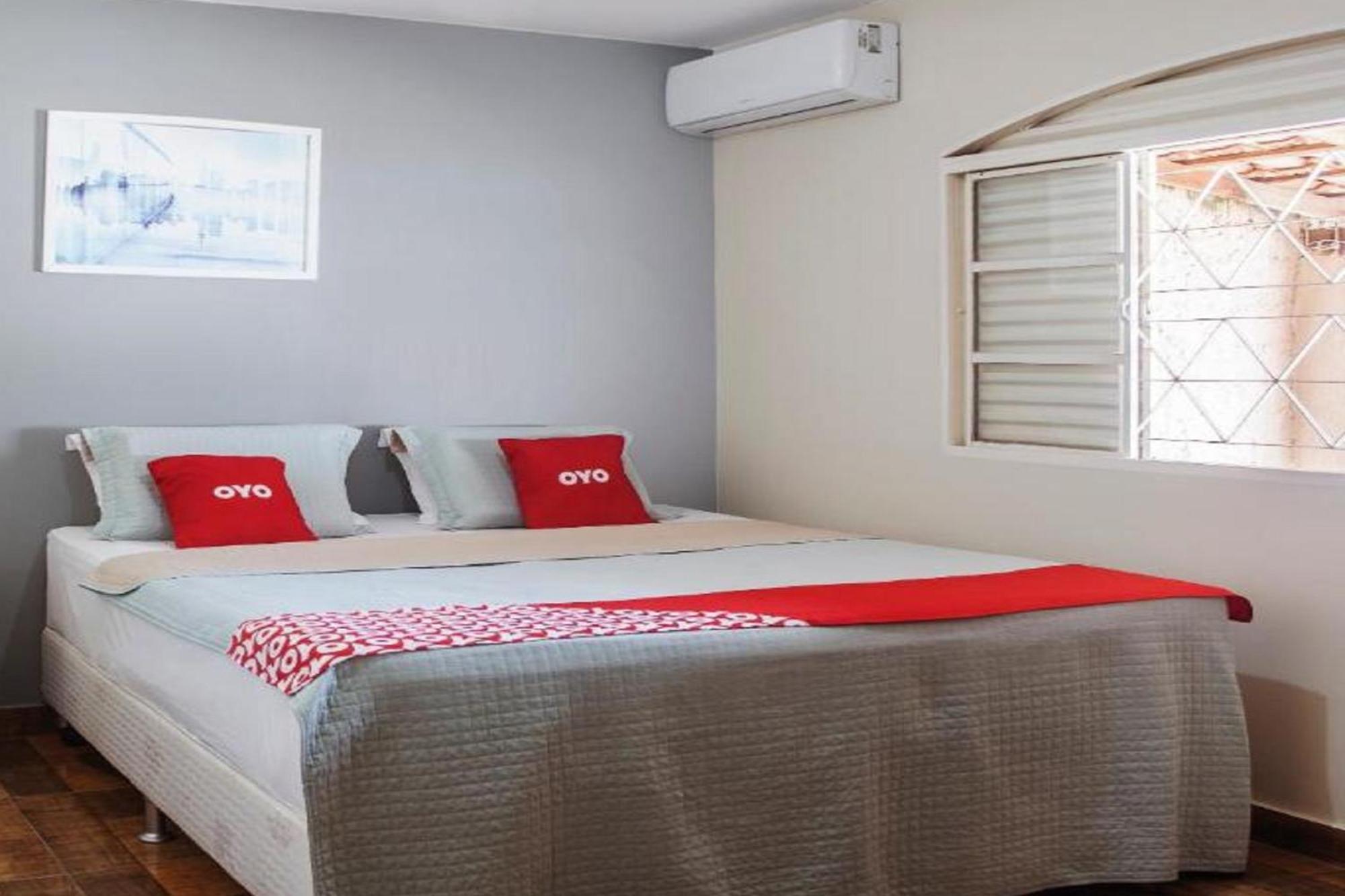 Oyo M&J Hotel Santo Antônio do Descoberto Eksteriør bilde