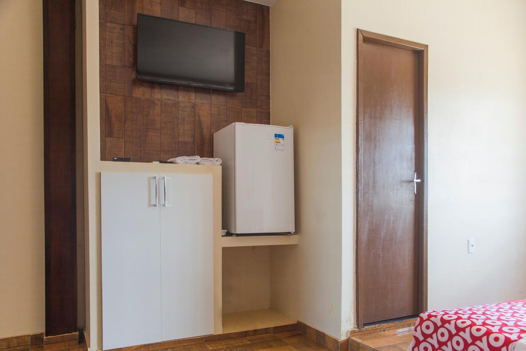 Oyo M&J Hotel Santo Antônio do Descoberto Eksteriør bilde